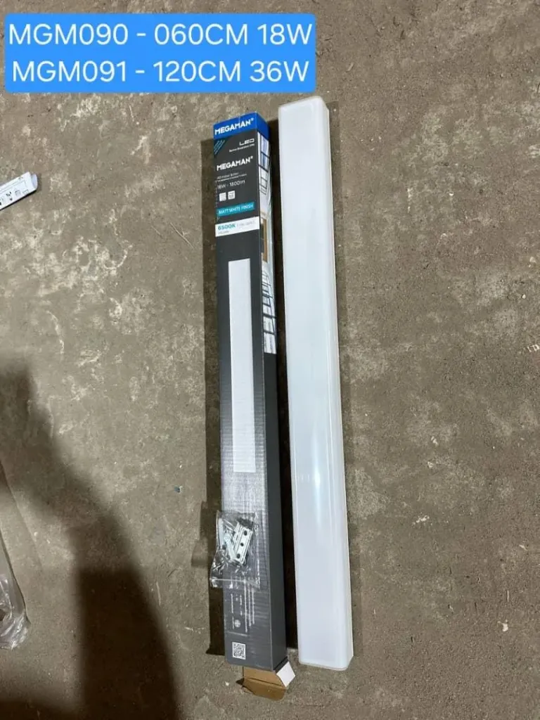 [MGM091] Reglette Led 120cm 36w square Megaman (20pcs/ct)